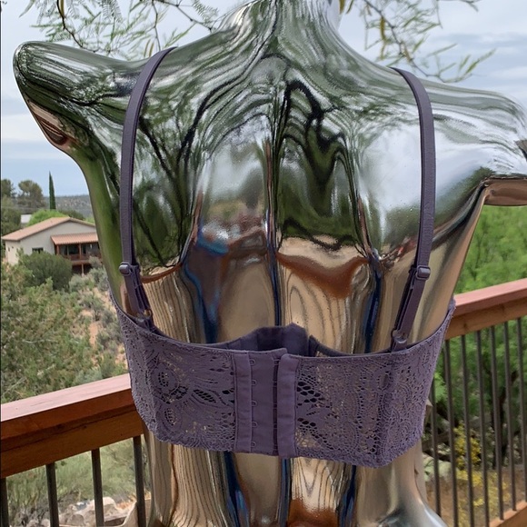 Victoria’s Secrets Lavender lace bra 34C - Picture 2 of 4
